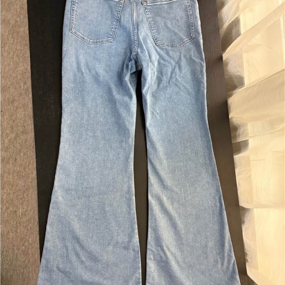 Abercrombie & Fitch Light Blue Ultra High Rise Flare Jeans - Picture 4 of 4